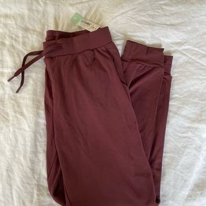 Kindred Bravely Everyday Lounge Joggers in Fig - NWT